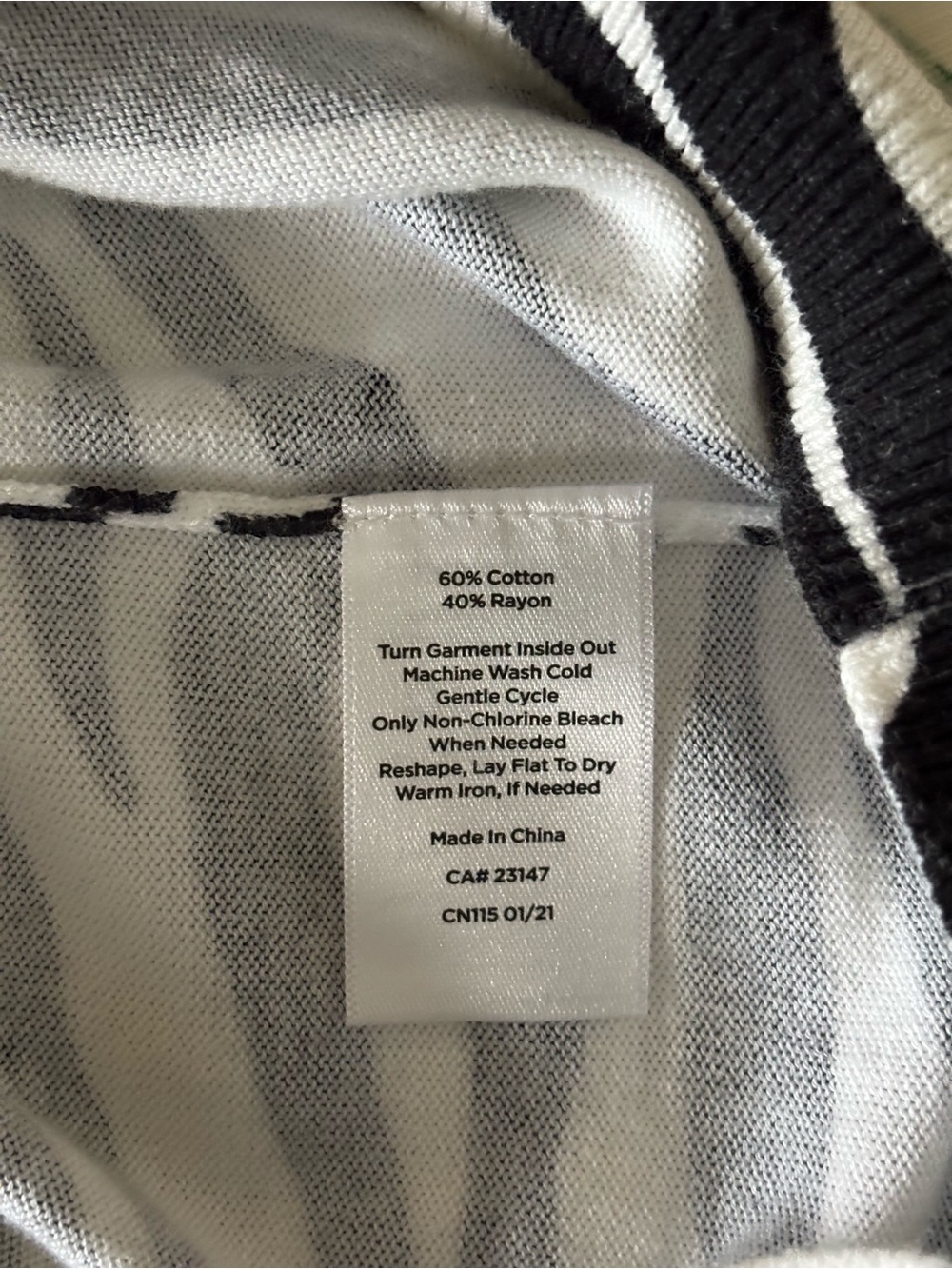 EUC, Talbots Cotton Blend Elbow Sleeve V-Neck Zebra Sweater, Black & White, SZ L - Picture 7 of 9